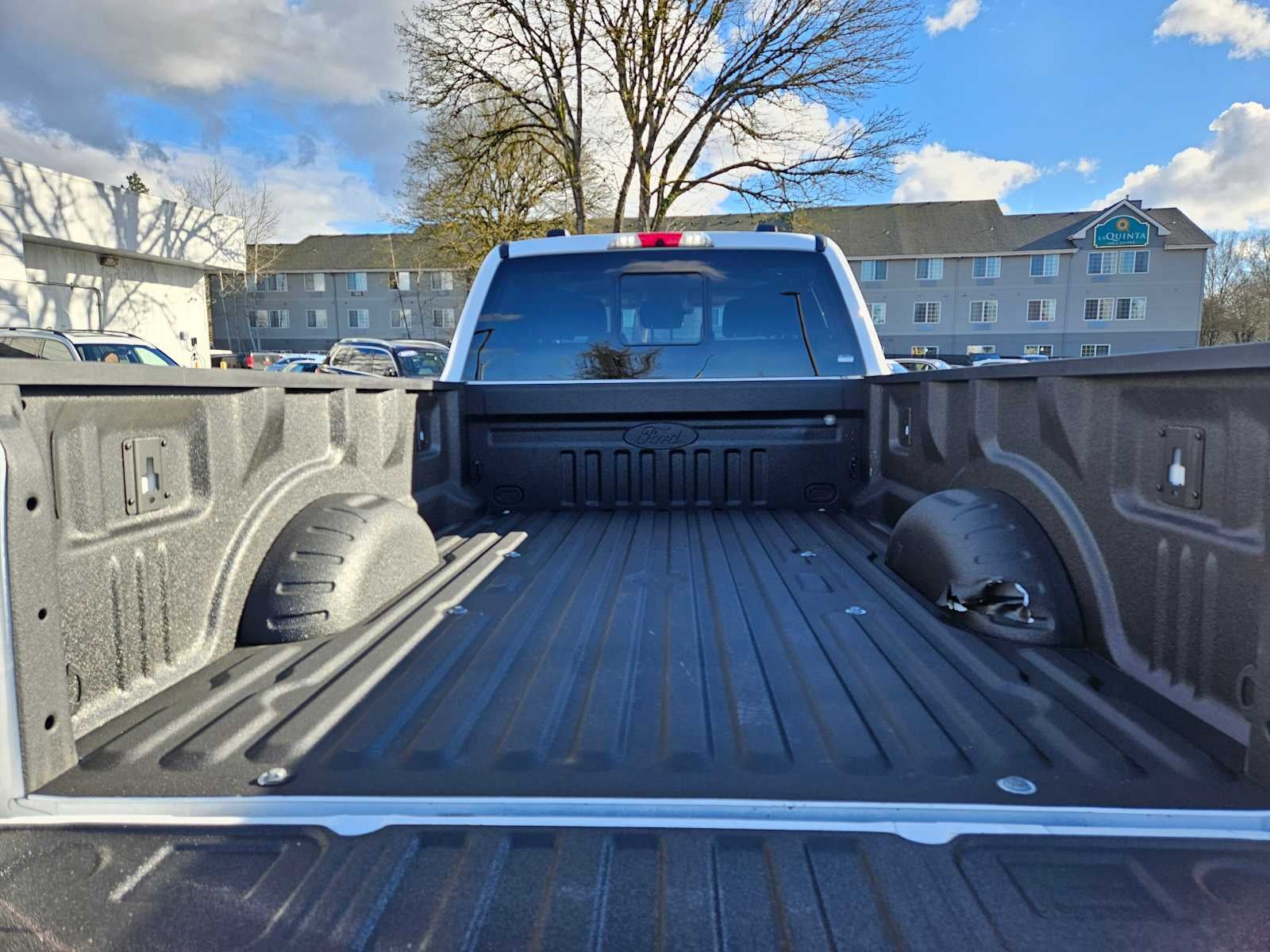 2023 Ford Super Duty F-350 SRW Pickup XLT