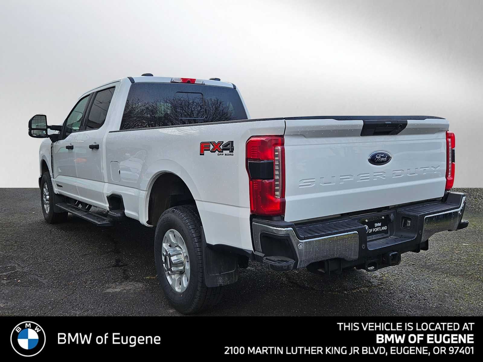 2023 Ford Super Duty F-350 SRW Pickup XLT