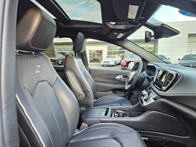 2025 Chrysler Pacifica Limited