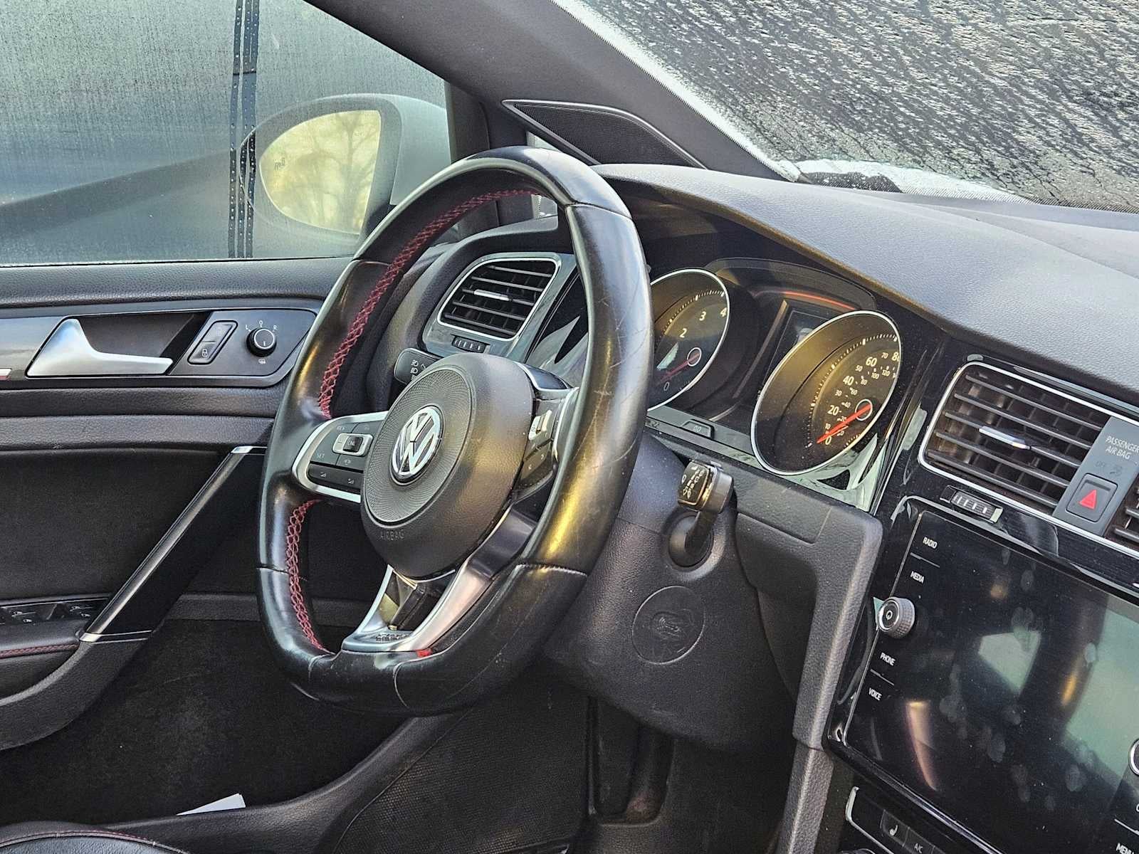 2019 Volkswagen Golf GTI SE