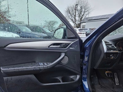 2025 BMW X4 xDrive30i