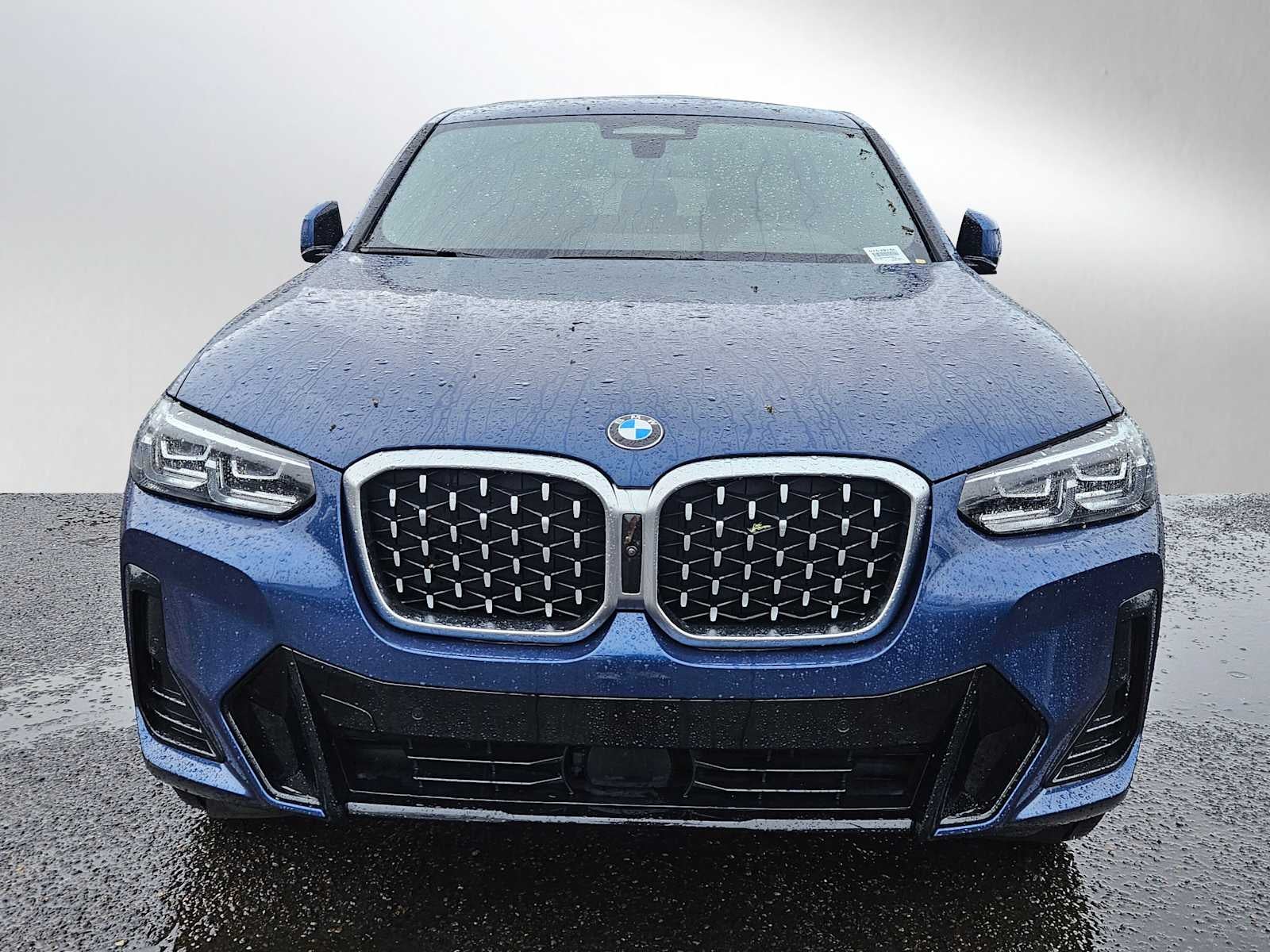 2025 BMW X4 xDrive30i