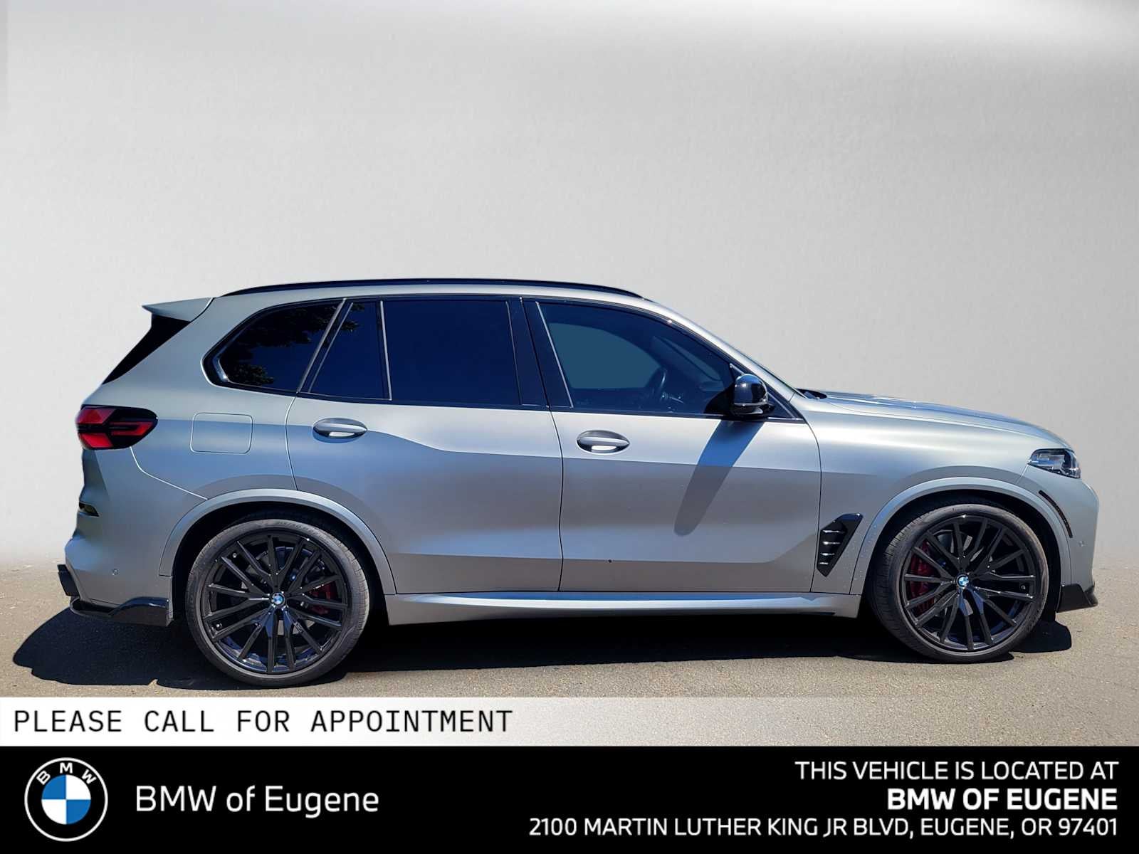 2025 BMW X5 M60i