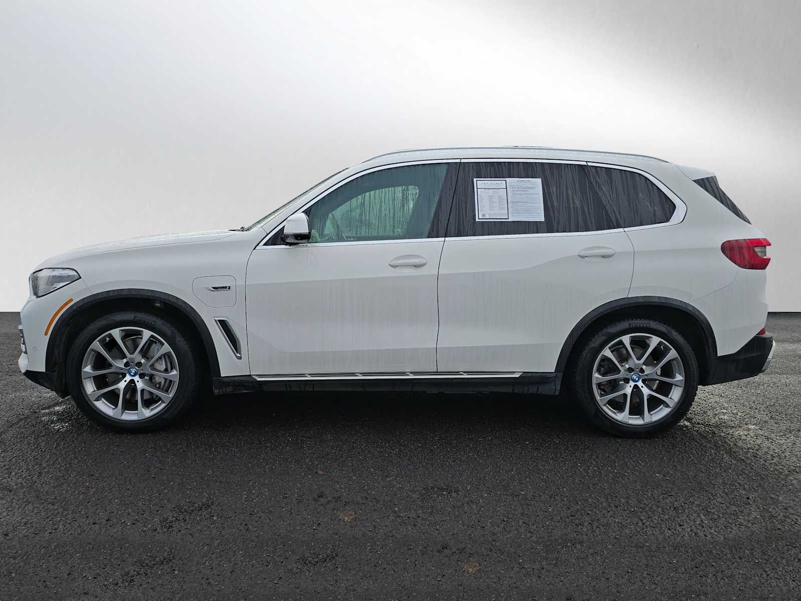 2023 BMW X5 xDrive45e