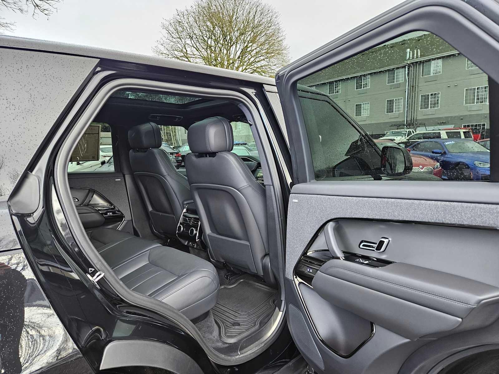 2024 Land Rover Range Rover Sport SE