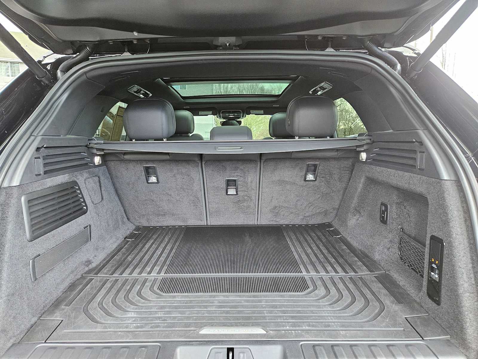 2024 Land Rover Range Rover Sport SE