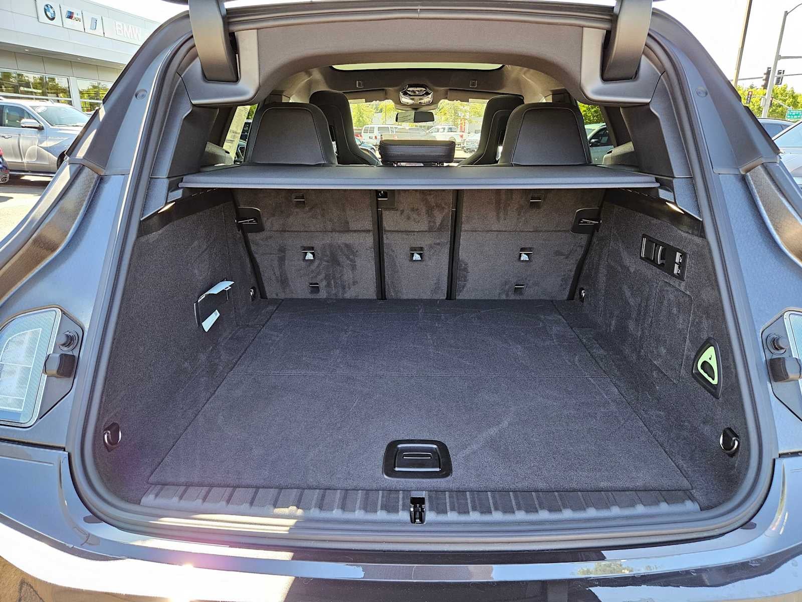 2025 BMW iX xDrive50