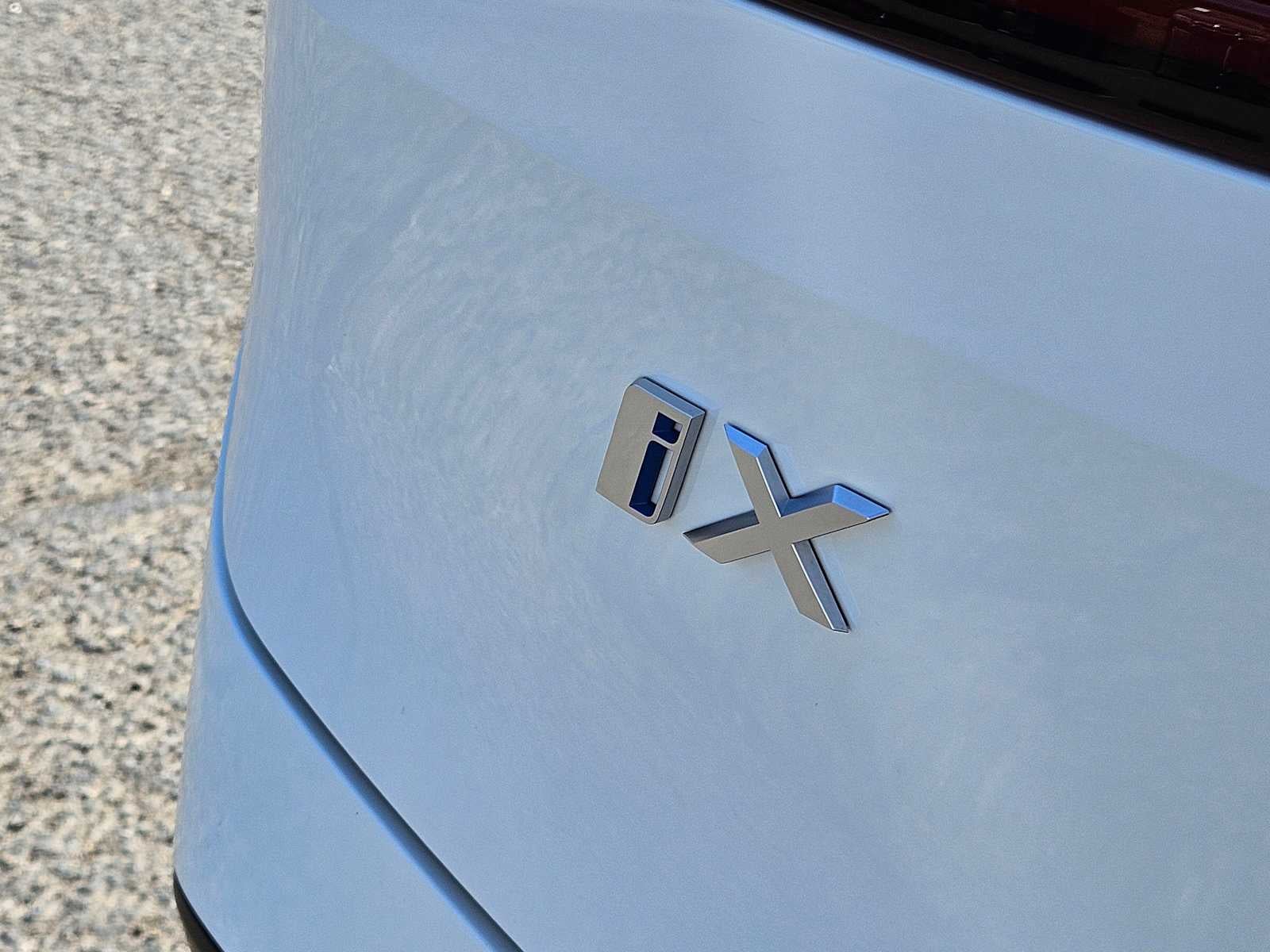 2025 BMW iX xDrive50