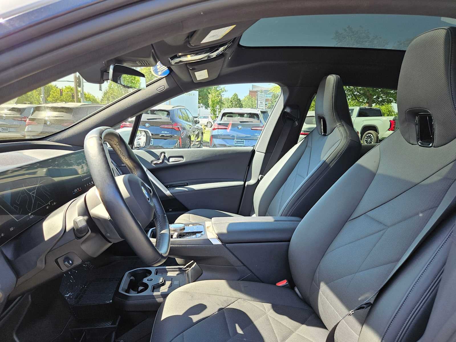 2025 BMW iX xDrive50