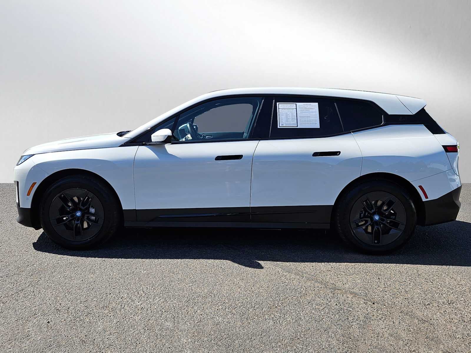 2025 BMW iX xDrive50