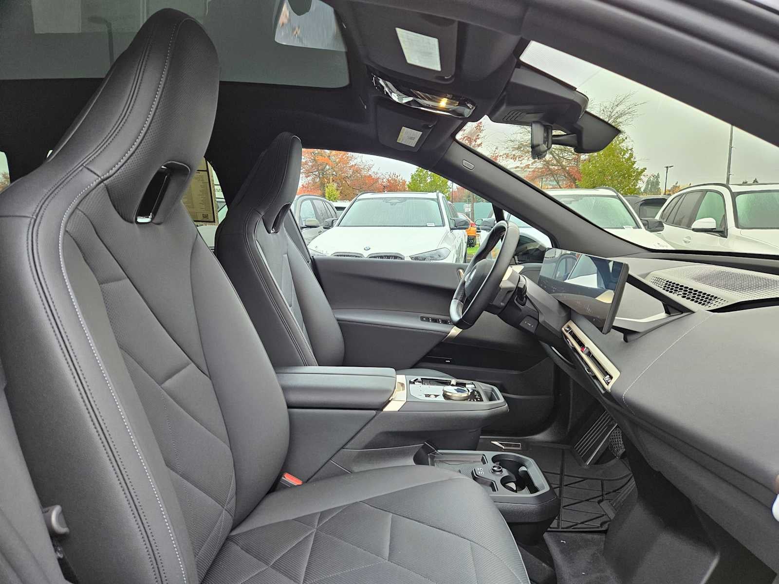 2025 BMW iX xDrive50