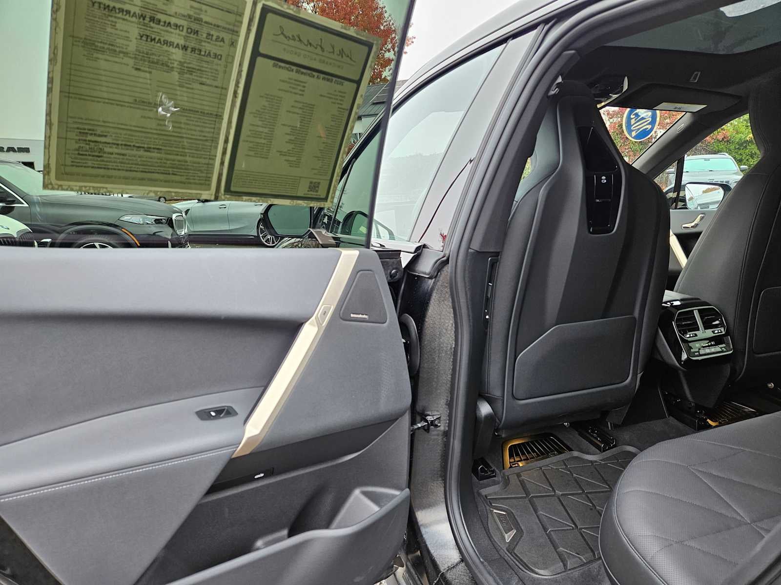 2025 BMW iX xDrive50