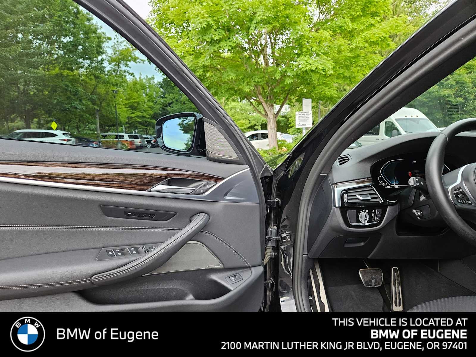 2023 BMW 540i 540i