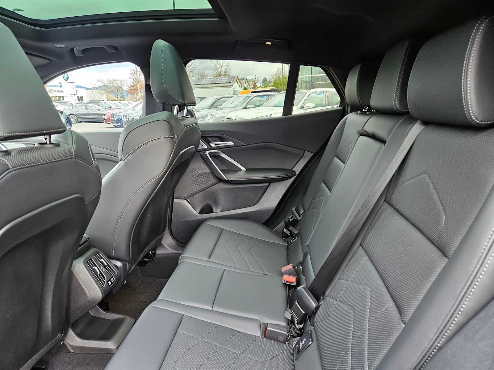 2025 BMW X2 xDrive28i