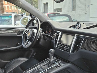 2015 Porsche Macan Turbo