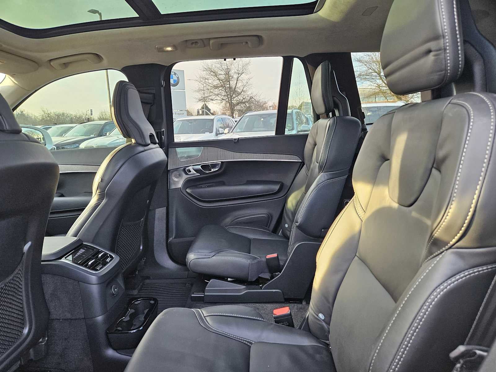 2025 Volvo XC90 Plug-In Hybrid Ultra