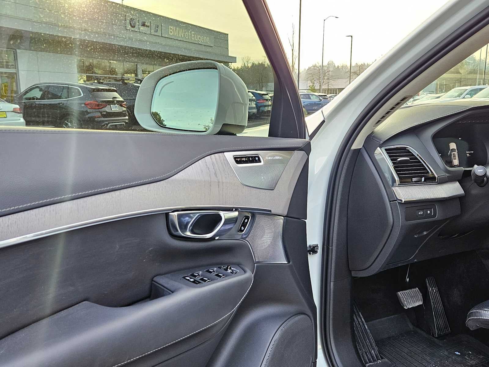 2025 Volvo XC90 Plug-In Hybrid Ultra