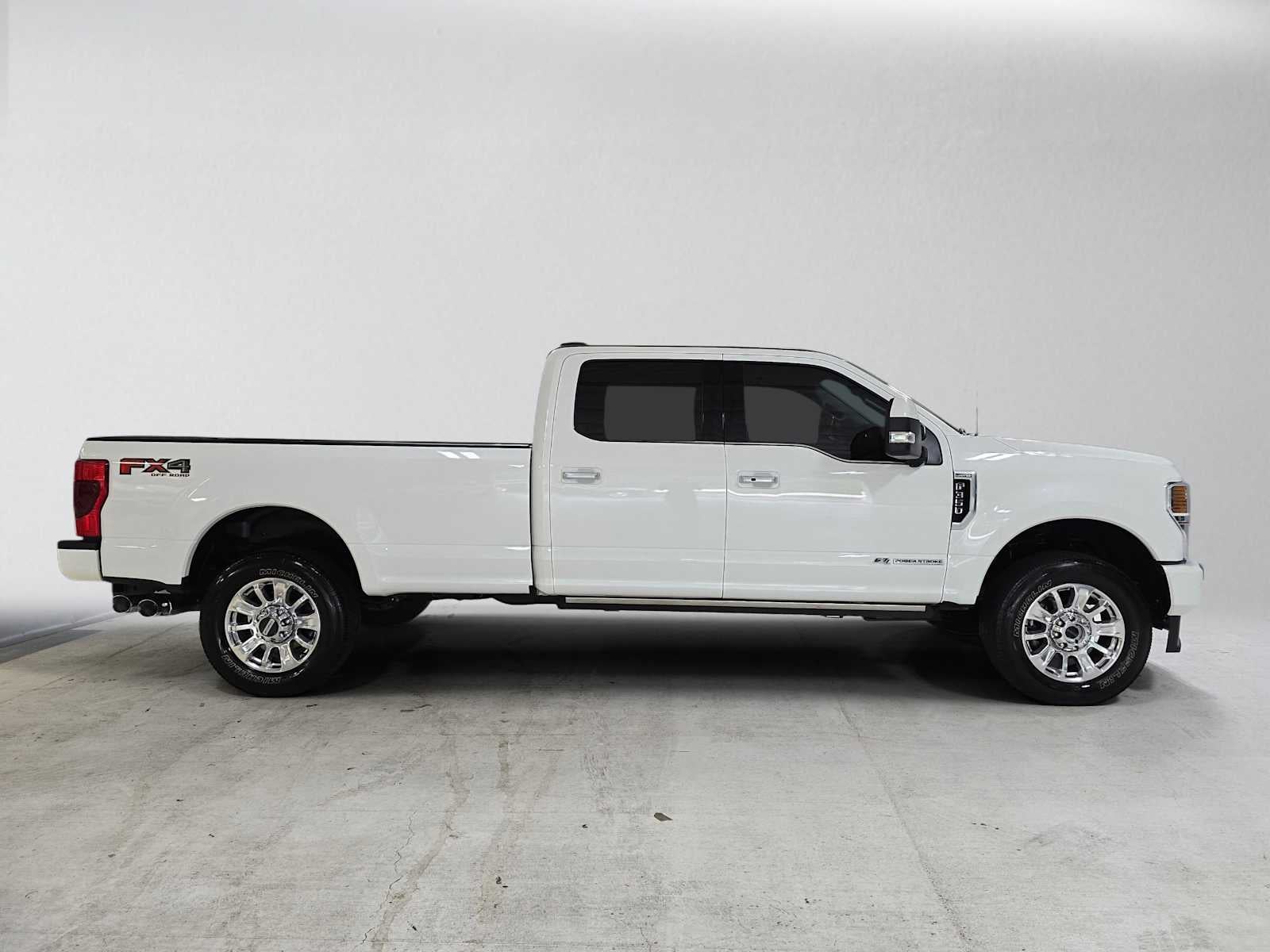 2022 Ford Super Duty F-350 SRW Pickup Limited