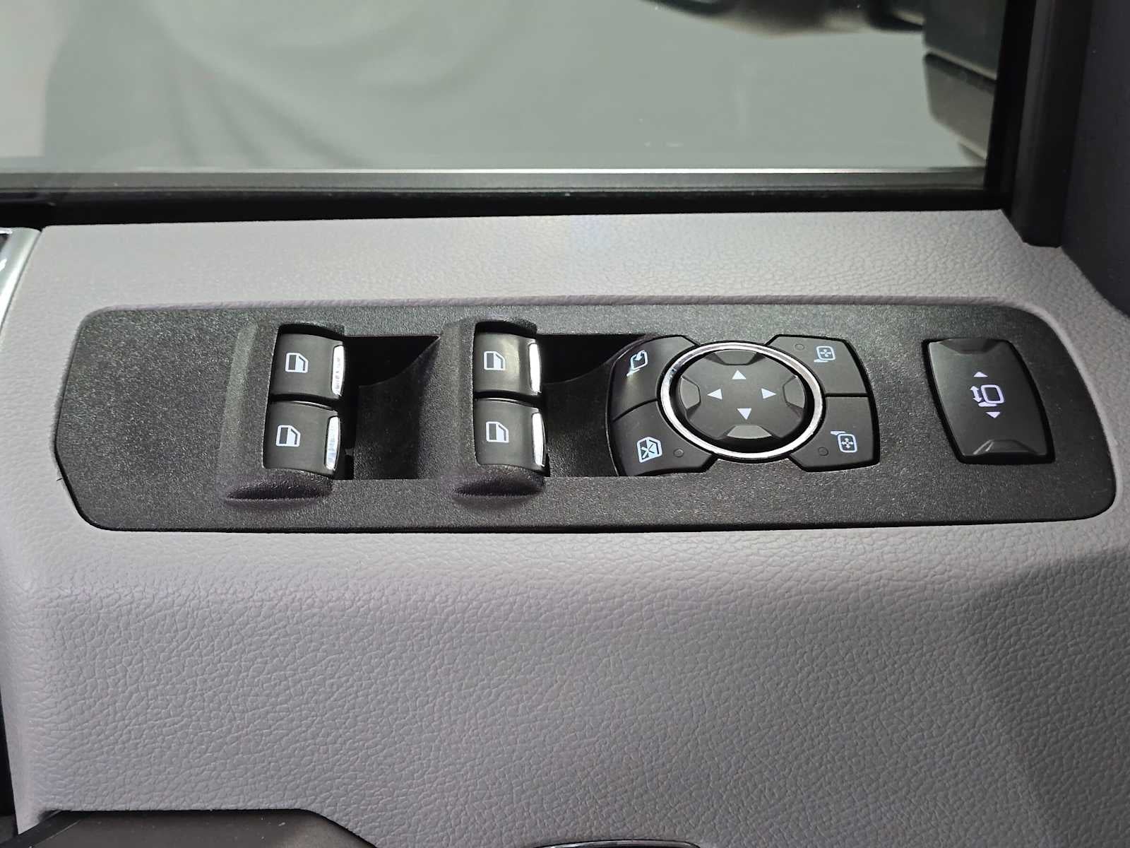 2022 Ford Super Duty F-350 SRW Pickup Limited