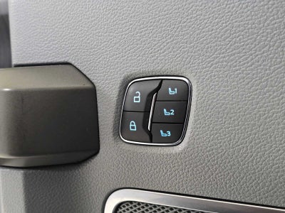 2022 Ford Super Duty F-350 SRW Pickup Limited