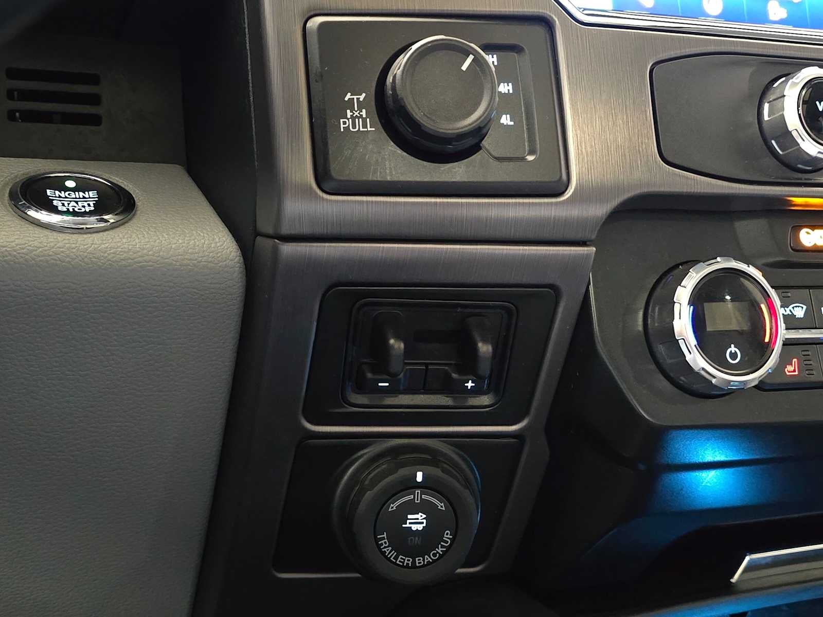 2022 Ford Super Duty F-350 SRW Pickup Limited