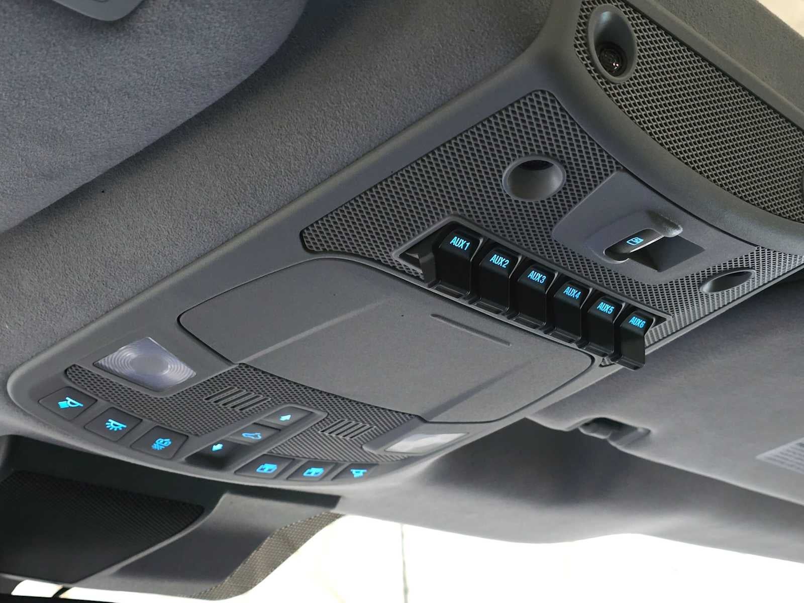 2022 Ford Super Duty F-350 SRW Pickup Limited