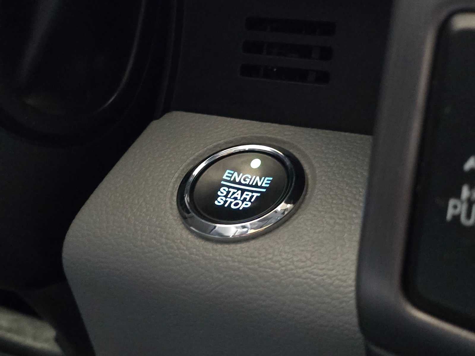2022 Ford Super Duty F-350 SRW Pickup Limited