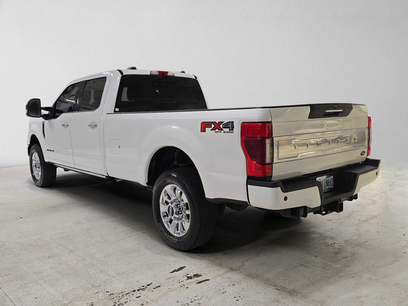 2022 Ford Super Duty F-350 SRW Pickup Limited