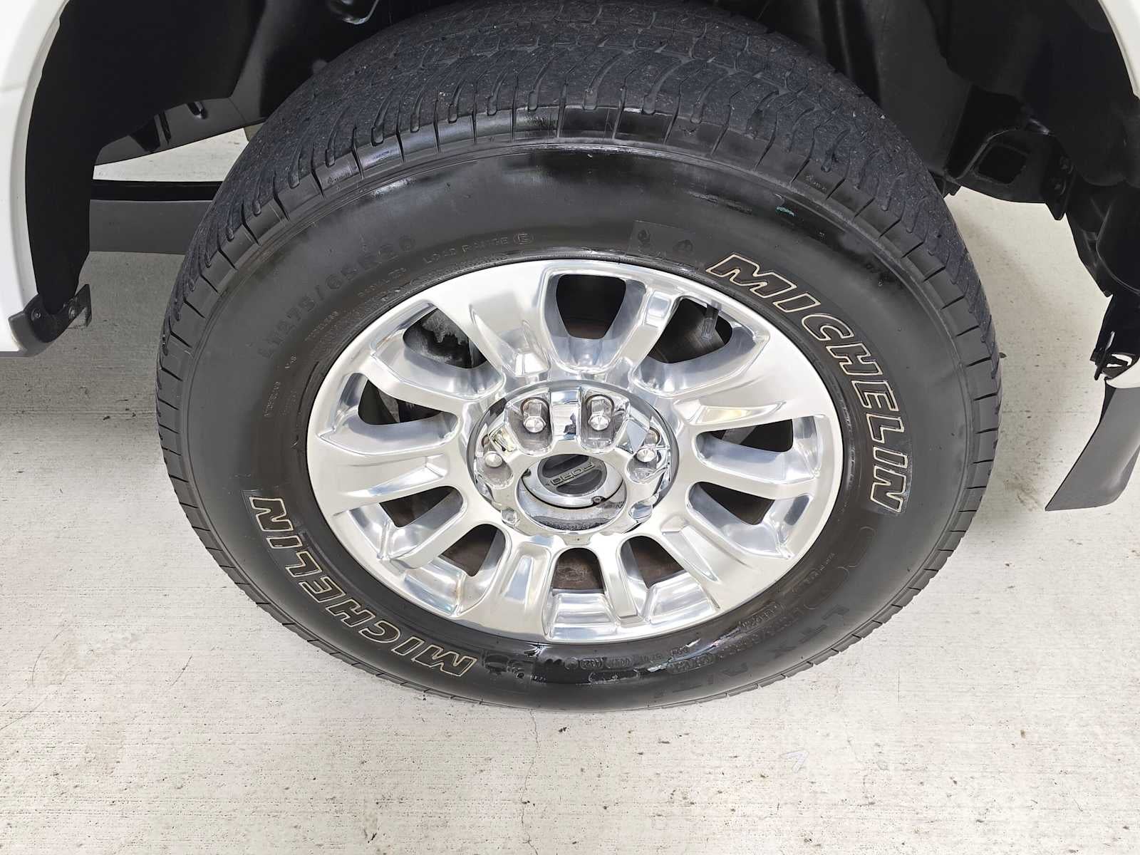 2022 Ford Super Duty F-350 SRW Pickup Limited