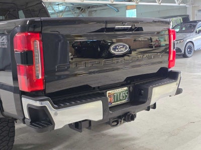 2023 Ford Super Duty F-350 SRW Pickup LARIAT