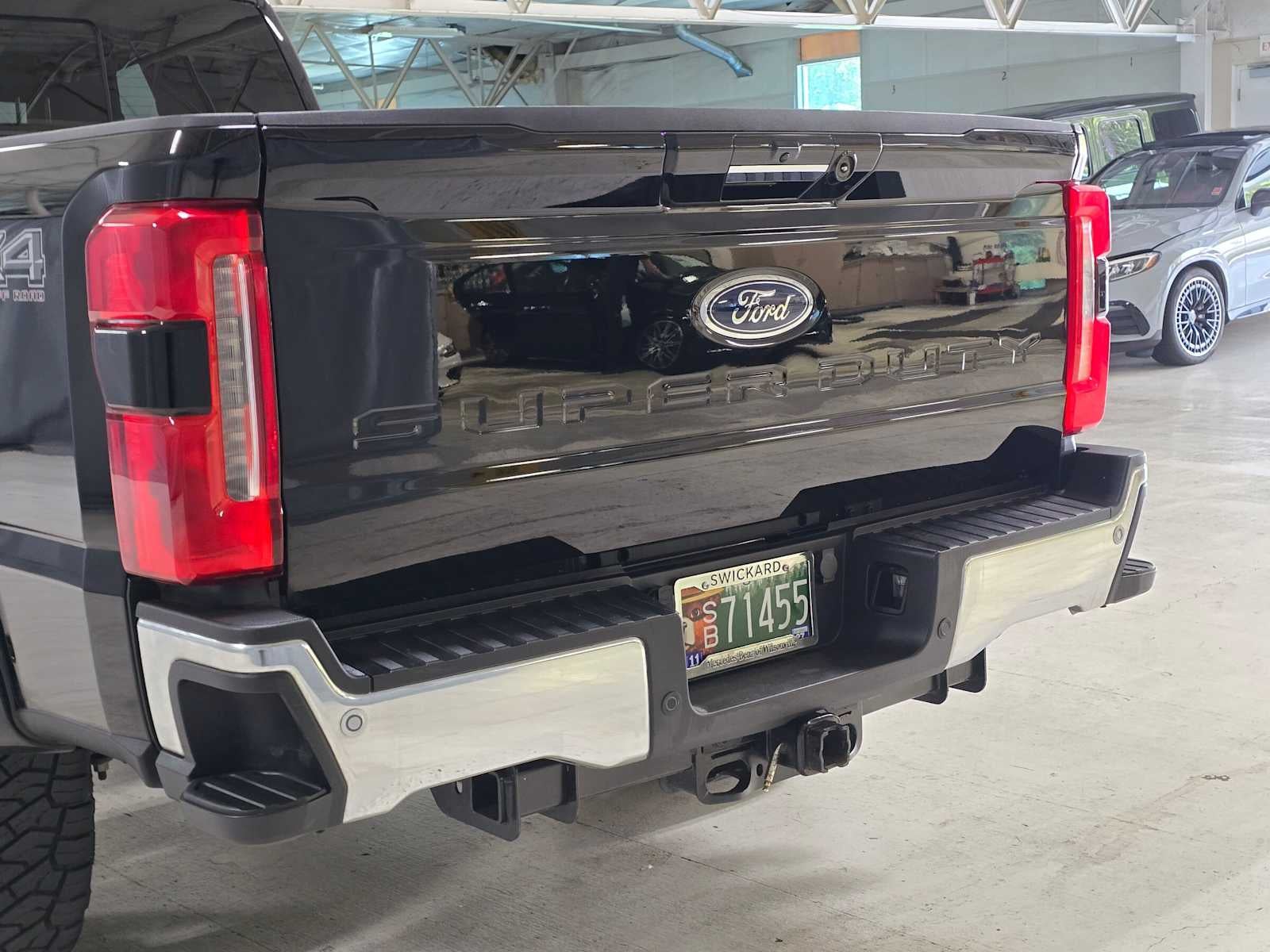 2023 Ford Super Duty F-350 SRW Pickup LARIAT