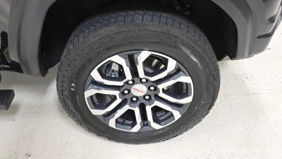 2024 GMC Canyon 4WD AT4