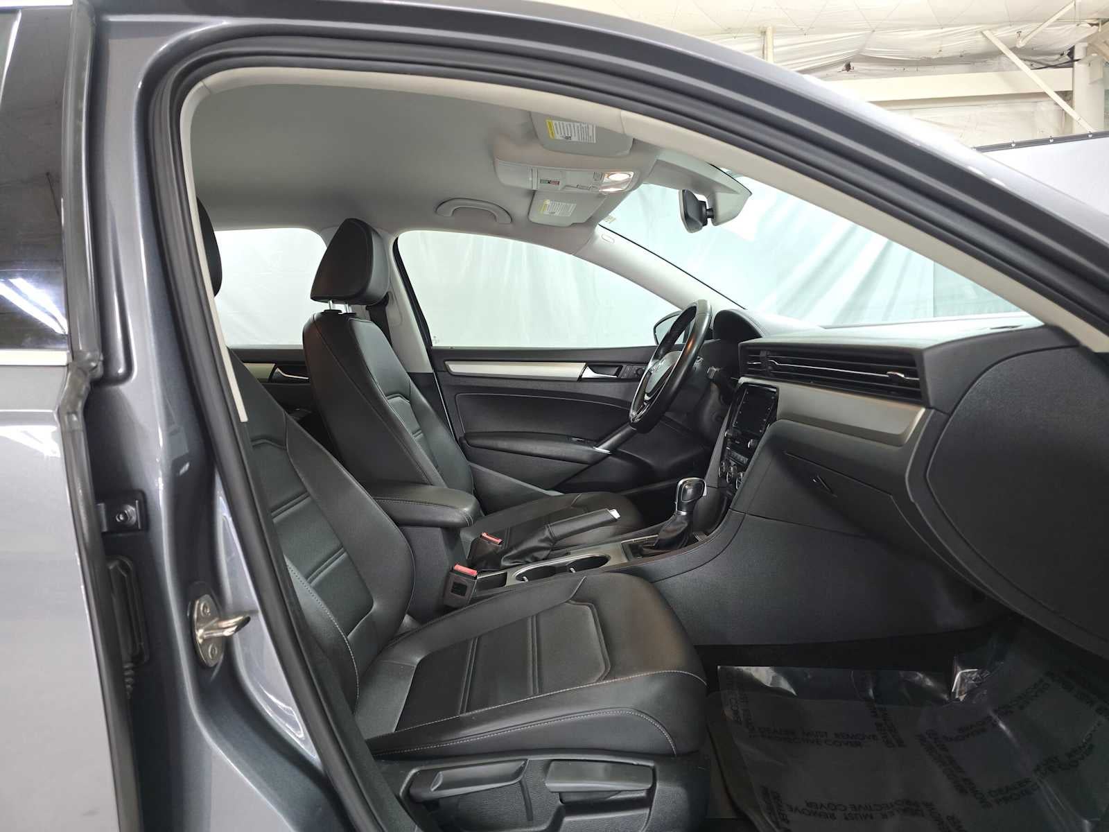 2020 Volkswagen Passat 2.0T SE