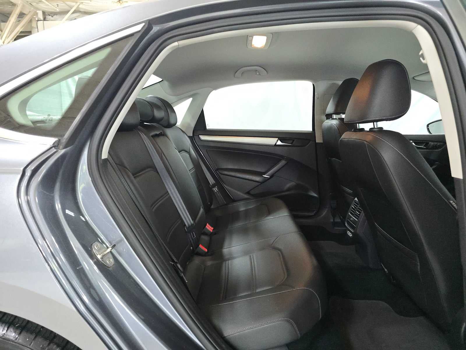 2020 Volkswagen Passat 2.0T SE