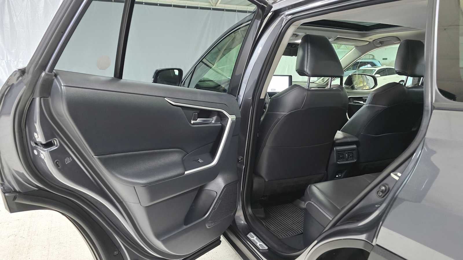 2025 Toyota RAV4 Hybrid XLE Premium