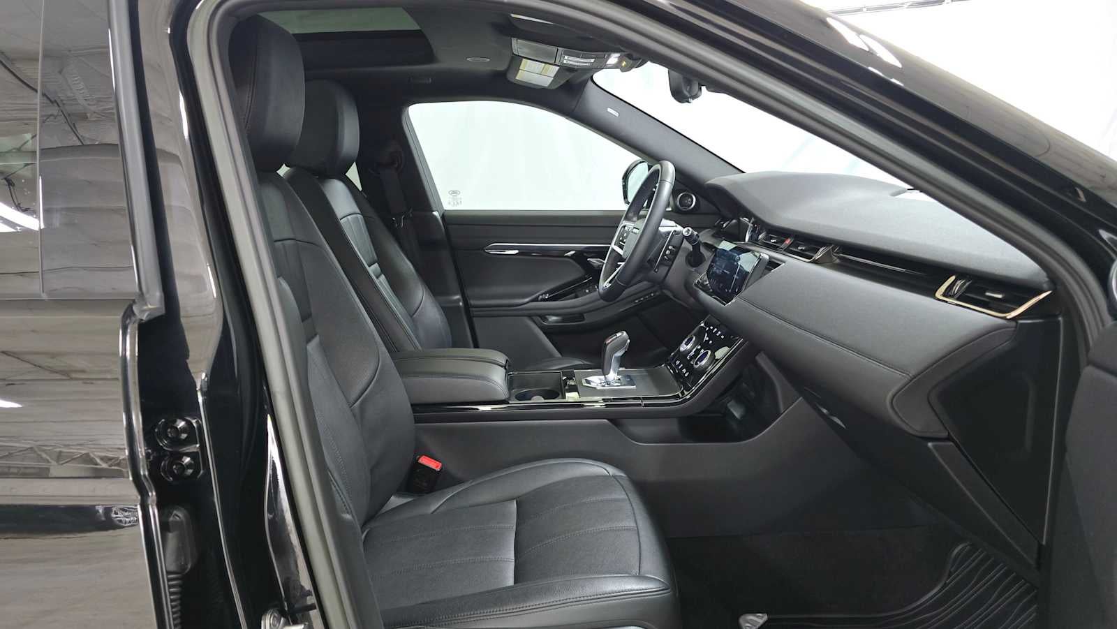 2023 Land Rover Range Rover Evoque R-Dynamic SE
