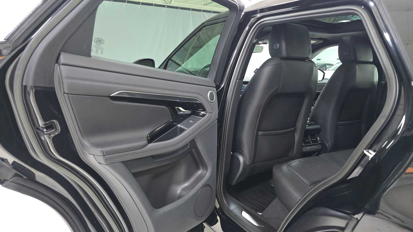2023 Land Rover Range Rover Evoque R-Dynamic SE