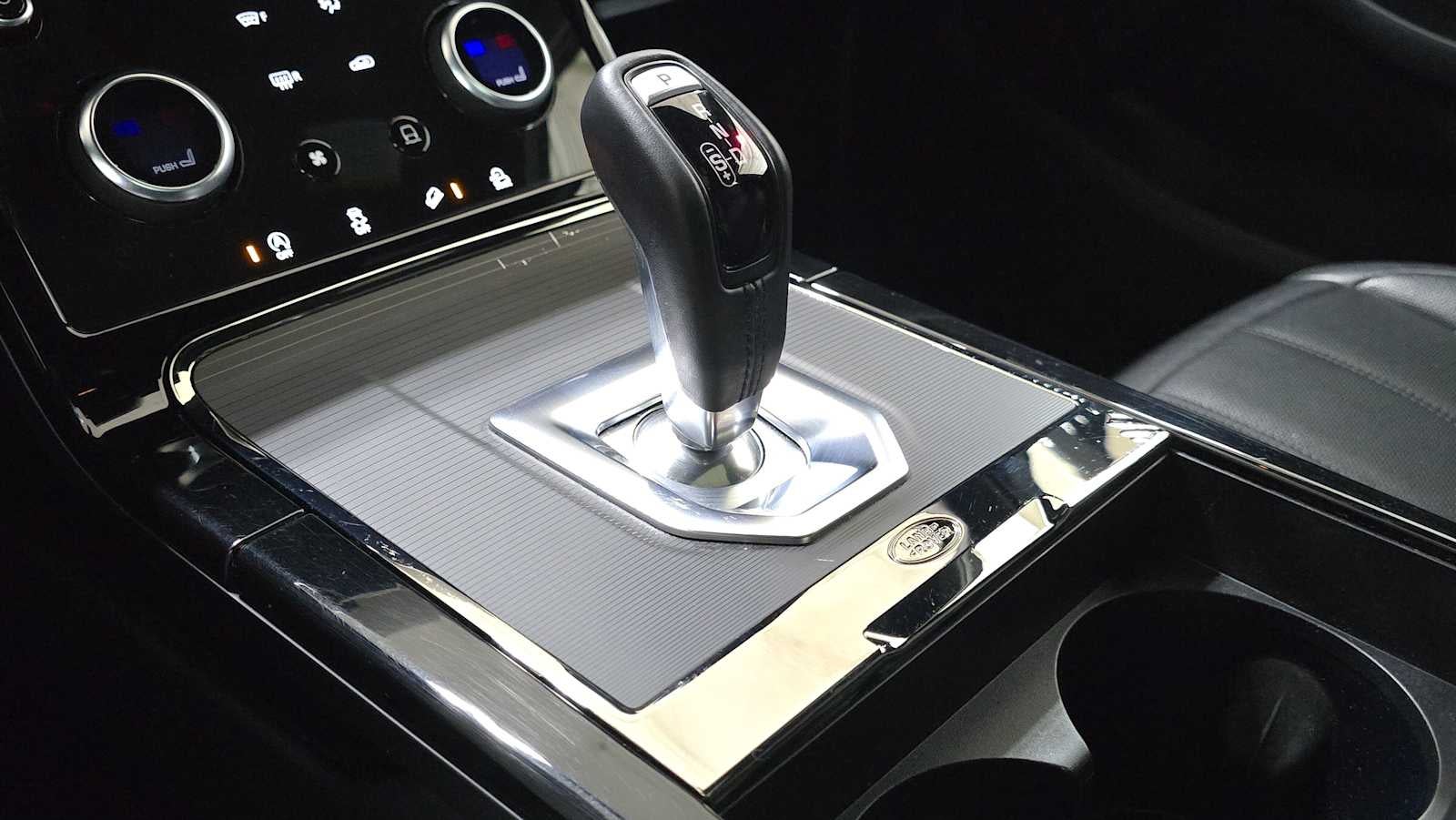 2023 Land Rover Range Rover Evoque R-Dynamic SE