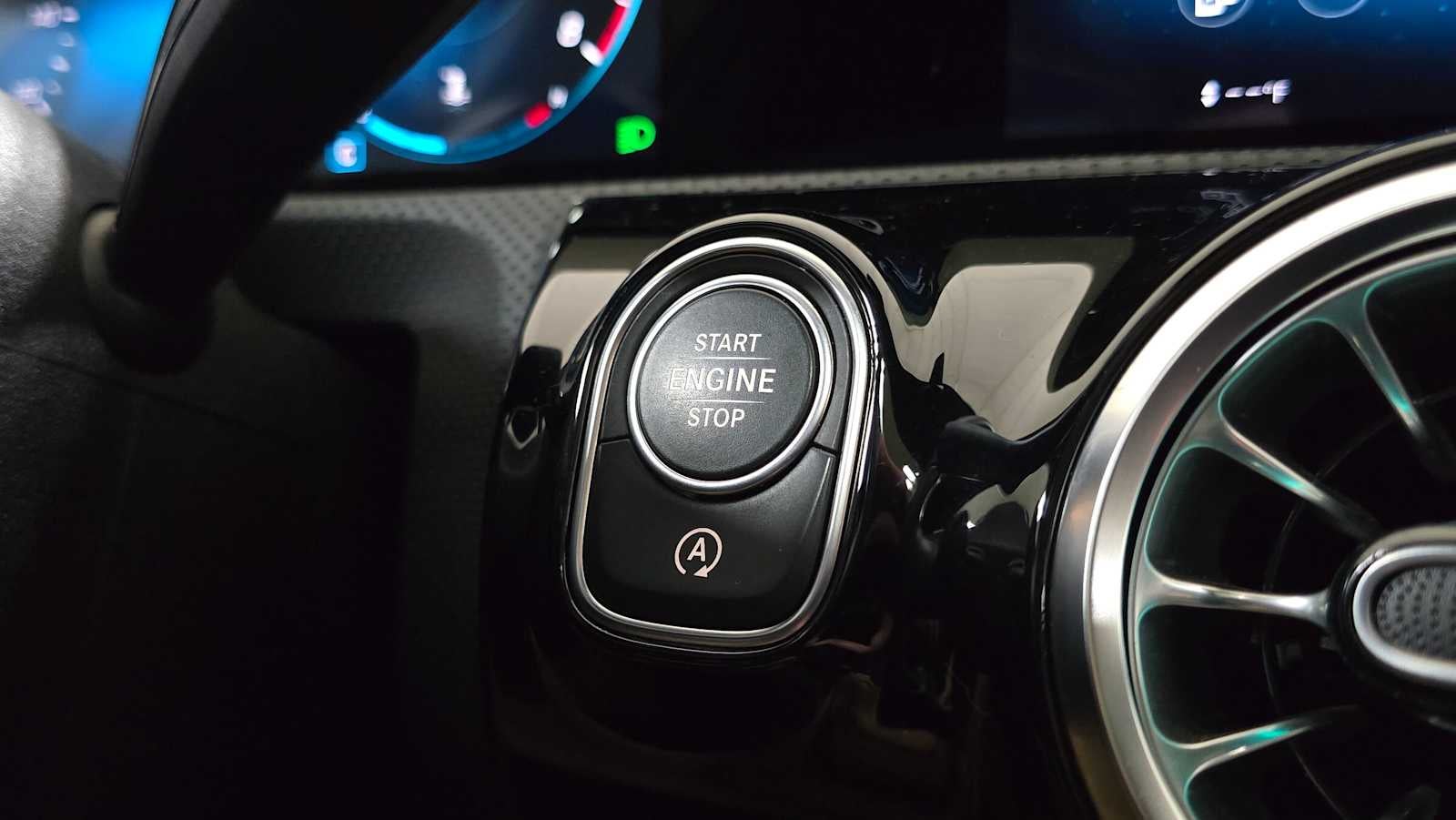 2022 Mercedes-Benz A 220 A 220