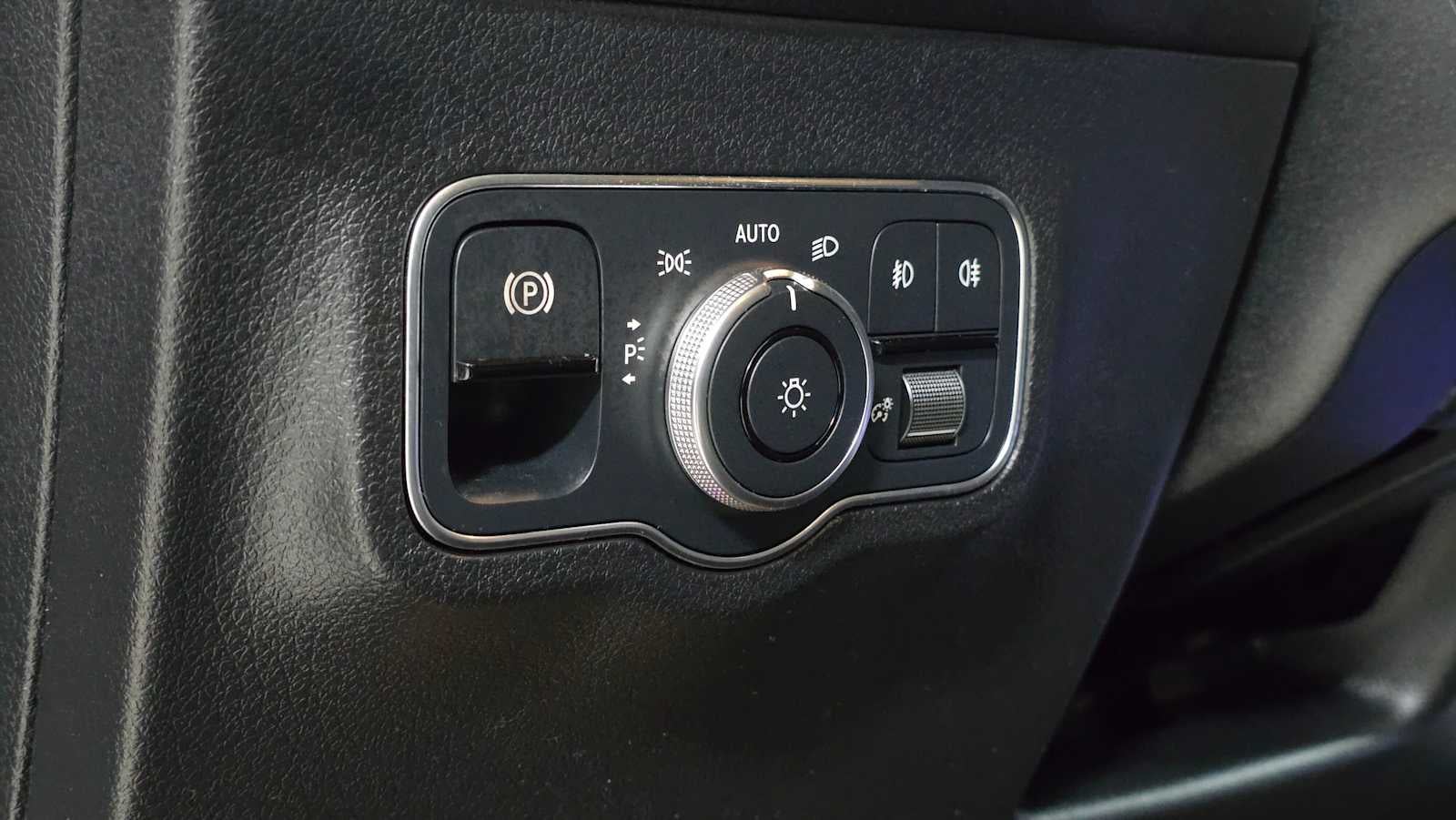 2023 Mercedes-Benz GLB 250 GLB 250