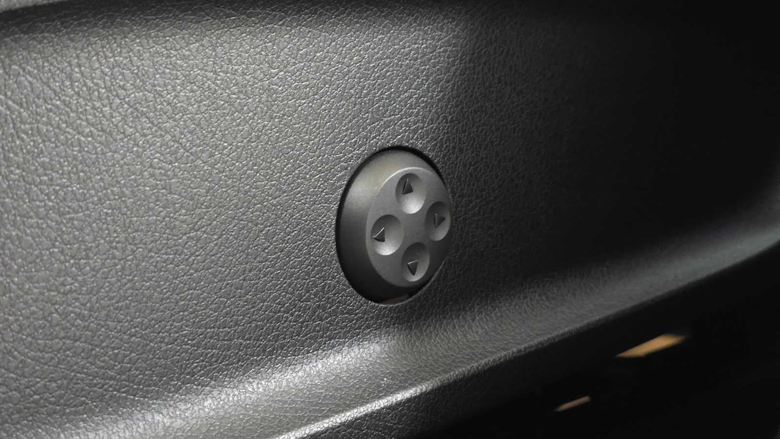 2025 Mercedes-Benz GLB GLB 250