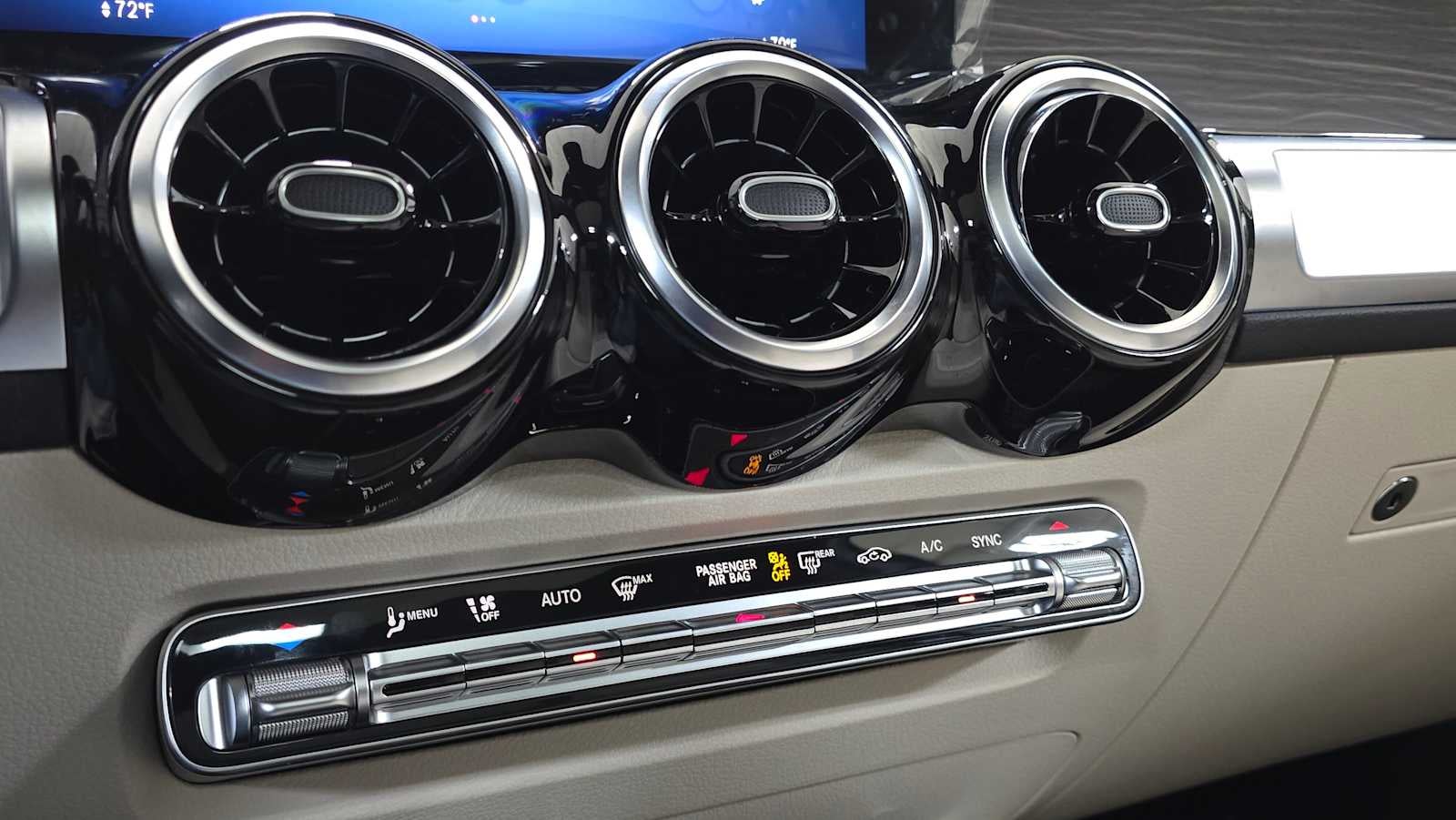 2026 Mercedes-Benz GLB 250 4MATIC® SUV