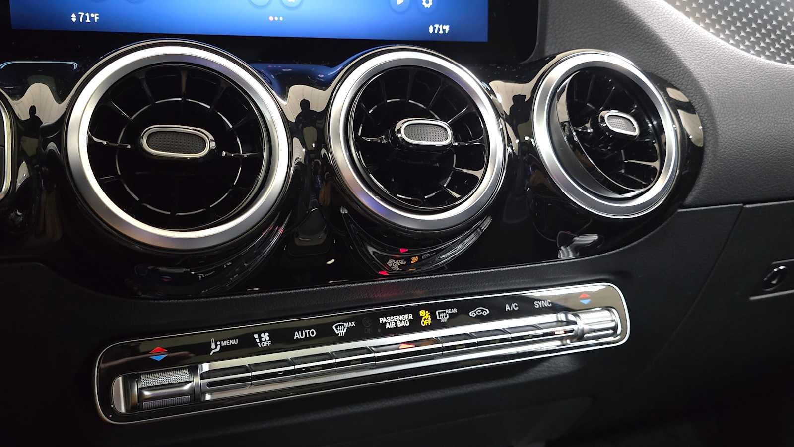 2026 Mercedes-Benz GLA 250 4MATIC® SUV