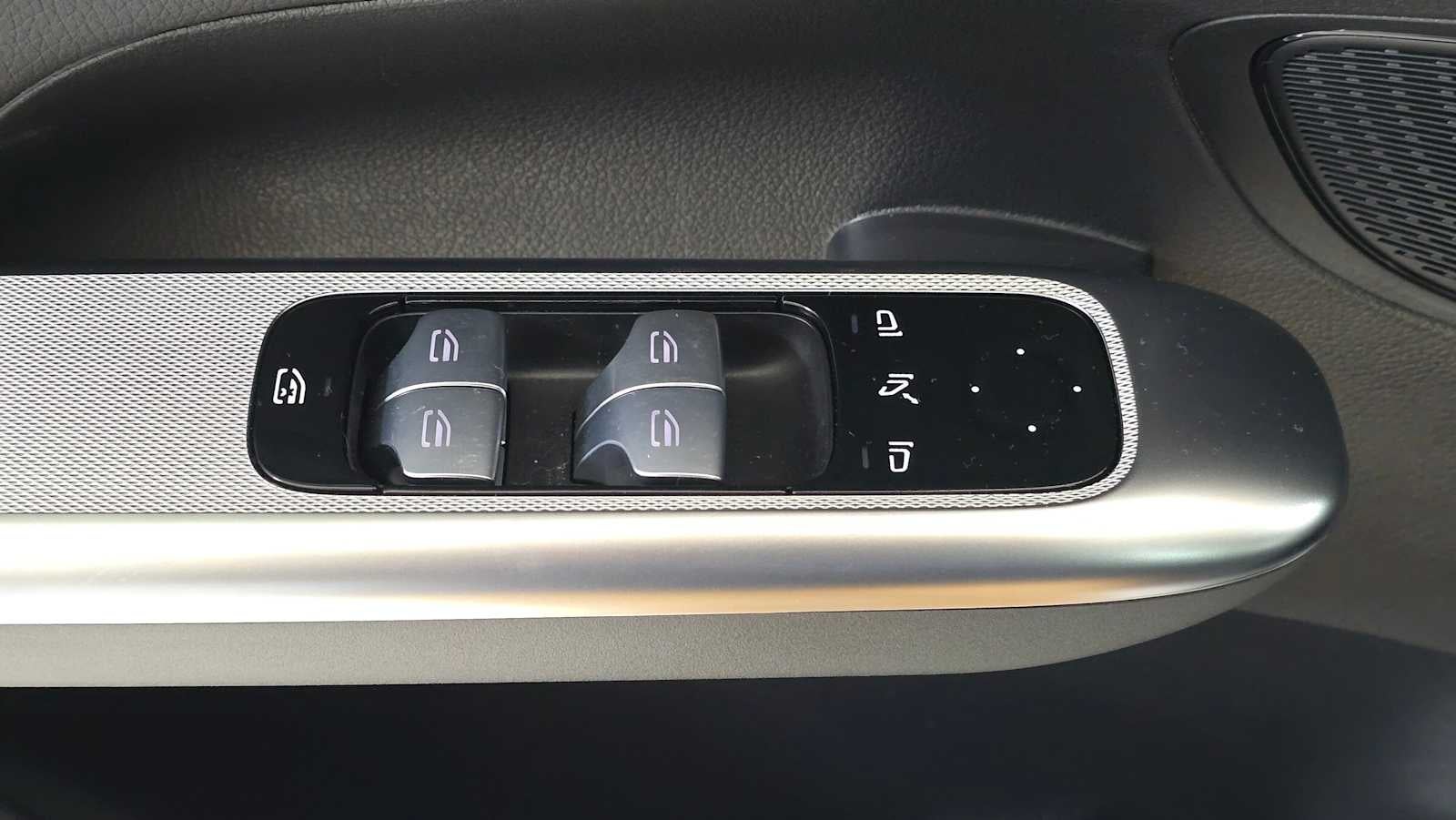 2025 Mercedes-Benz GLC GLC 300