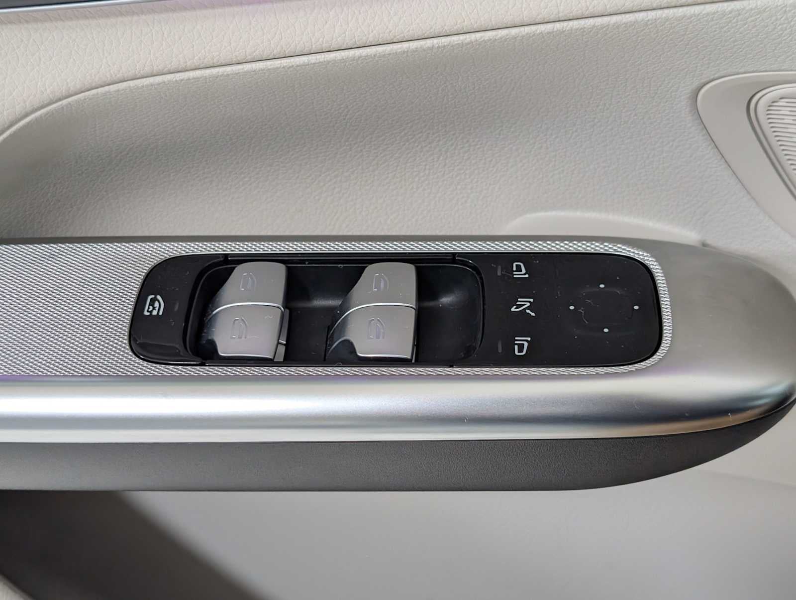 2025 Mercedes-Benz GLC GLC 300