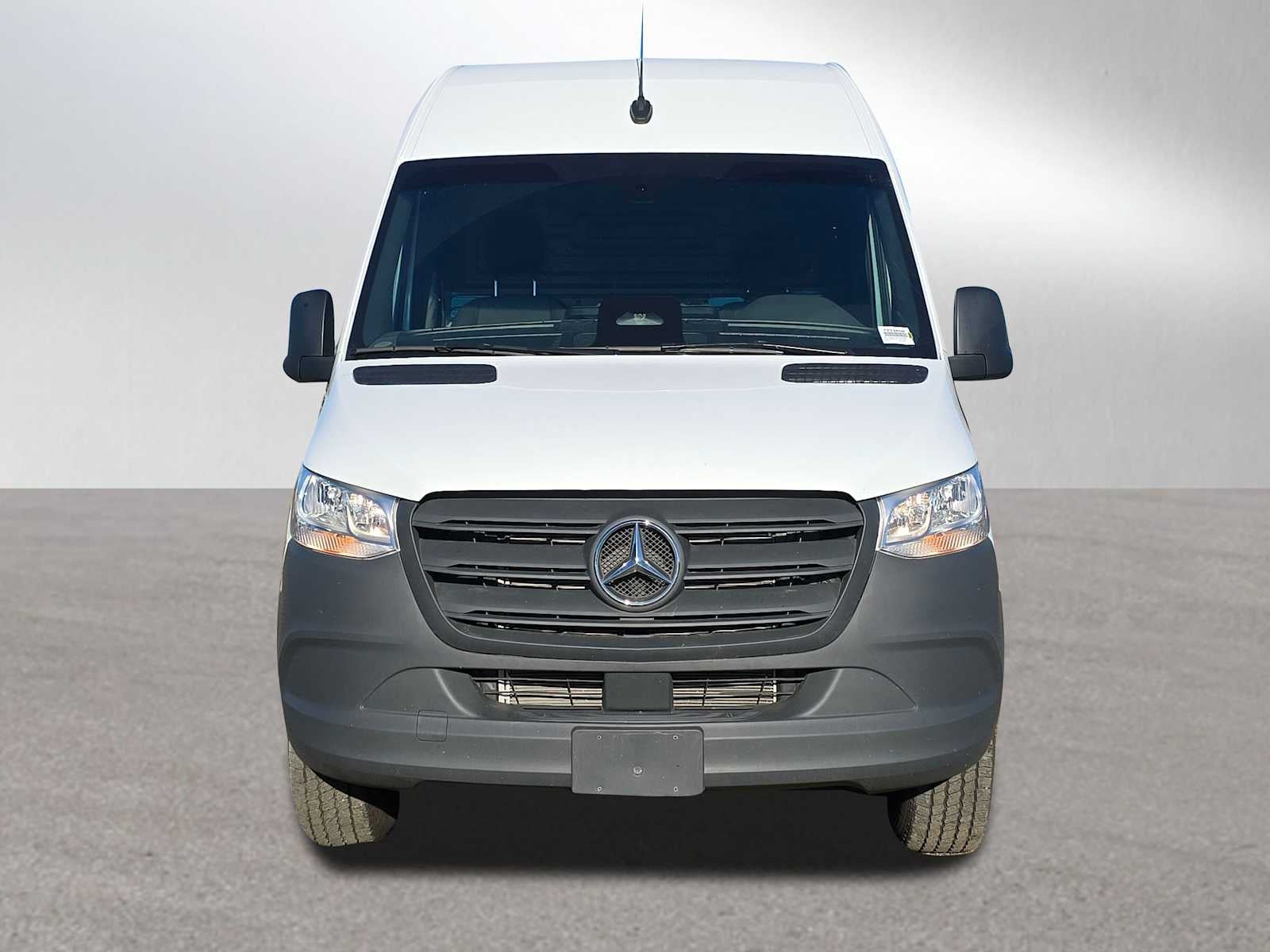 2025 Mercedes-Benz Sprinter 2500 Standard Roof I4 Diesel 144" RWD