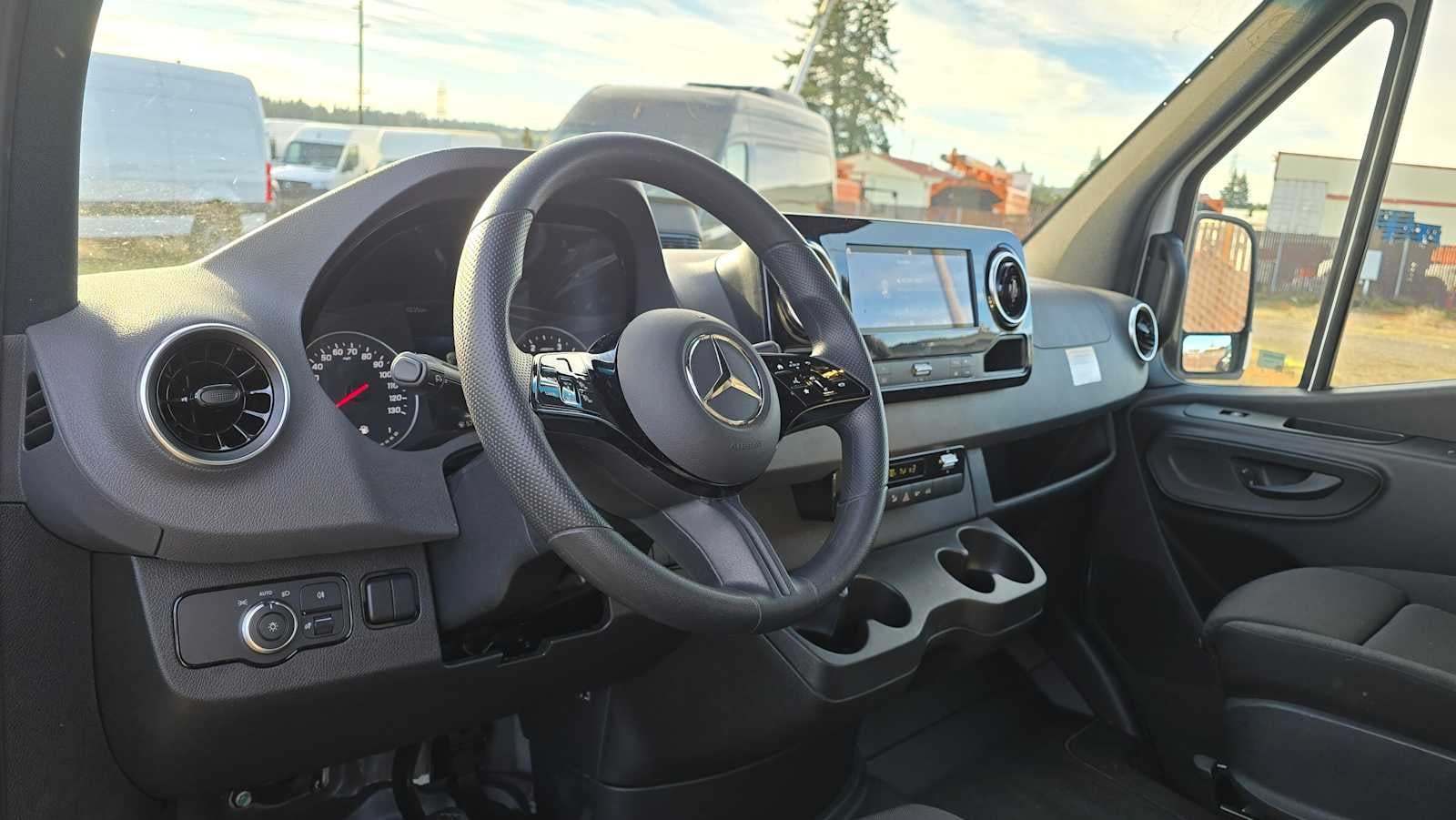 2025 Mercedes-Benz Sprinter 2500 Standard Roof I4 Diesel 144" RWD