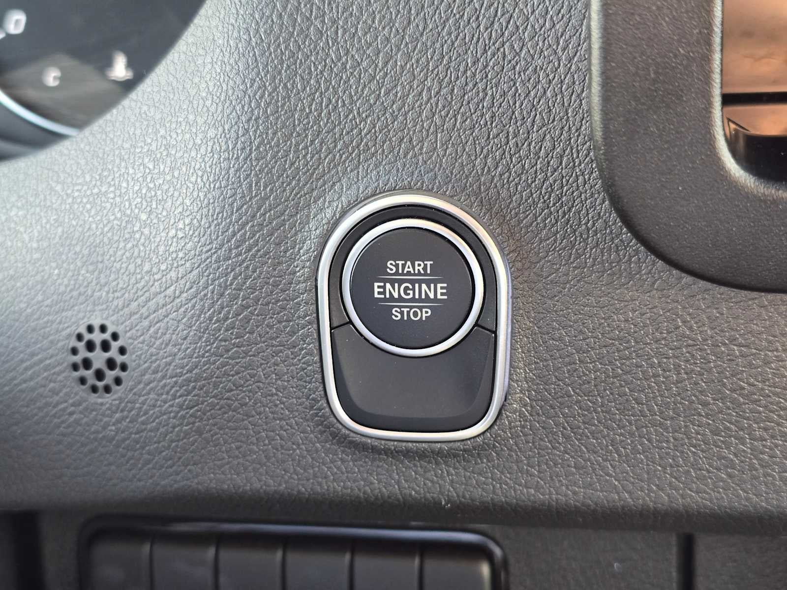 2025 Mercedes-Benz Sprinter 2500 Standard Roof I4 Diesel 144" RWD