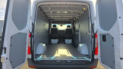 2025 Mercedes-Benz Sprinter 2500 Standard Roof I4 Diesel 144" RWD