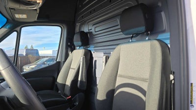 2025 Mercedes-Benz Sprinter 2500 Standard Roof I4 Diesel 144" RWD